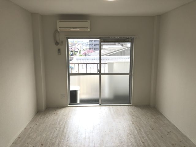 居室・リビング　広いリビング