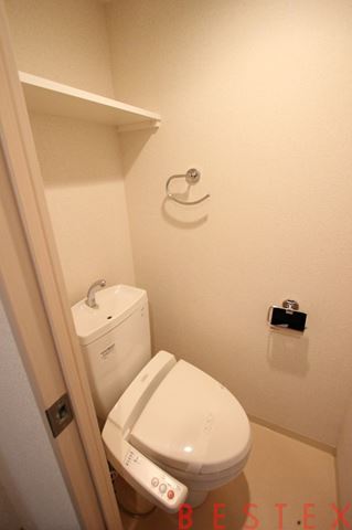 トイレ　※同タイプのお部屋の写真です