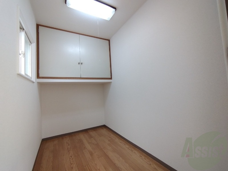 その他部屋・スペース　寝室を撮影しました。お昼寝したくなりますね。