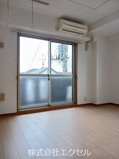 居室・リビング　明るい室内です。