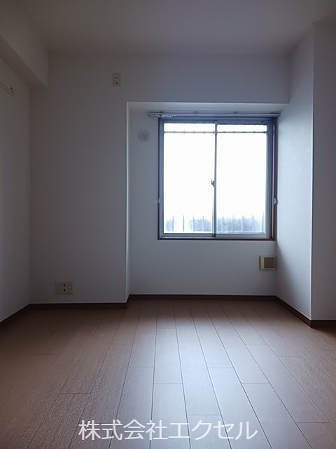 その他部屋・スペース　フローリングの室内です。