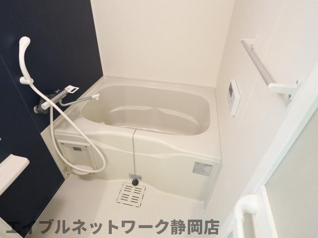 バス・シャワールーム　お風呂です