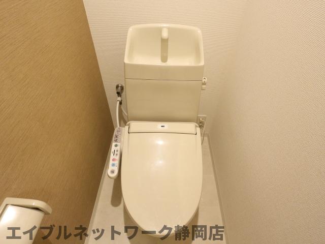トイレ　落ち着いたトイレです