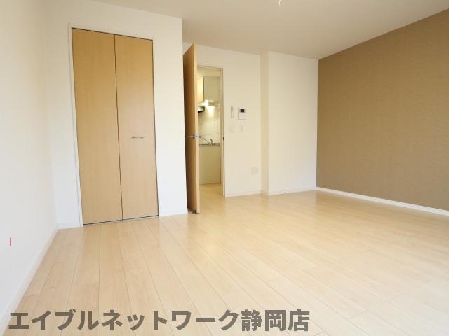 居室・リビング　ゆったりとした居間です