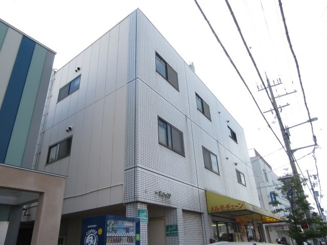 枚方市須山町のマンションの建物外観
