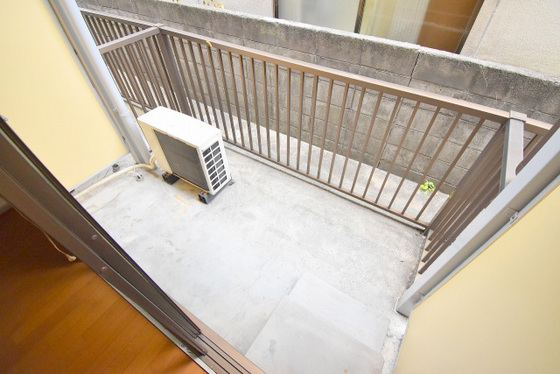 バルコニー　※別号室の写真です
