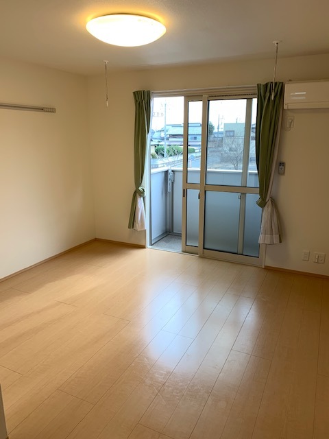 居室・リビング　南向きの明るいお部屋