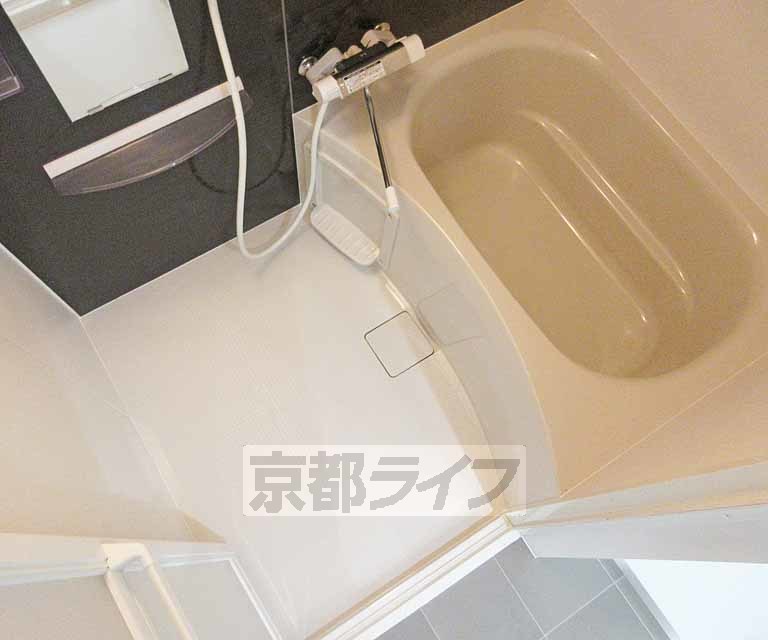 バス・シャワールーム　リラックスできるバスルームです・