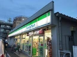 コンビニ　ファミリーマート上板橋三丁目店（コンビニ）まで362m