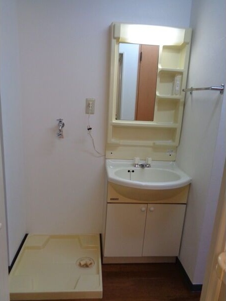 地下鉄東山線 中村公園駅 徒歩14分 2階建 築25年のトイレ写真