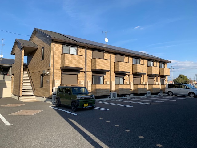 建物外観　南向きで日当たり良好　インターネット無料