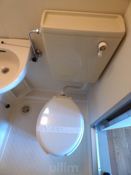 トイレ　※他のお部屋です、ご参考までに