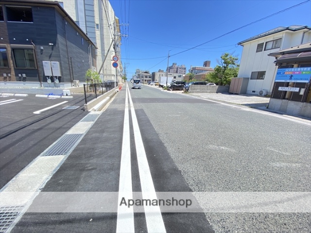 その他　前面道路（その他）まで0m