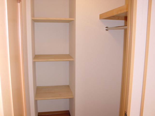 収納　ウォークインクローゼット