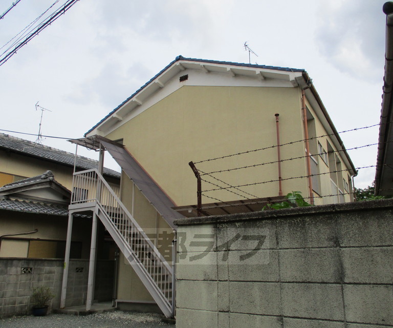 山口ハイツの建物外観