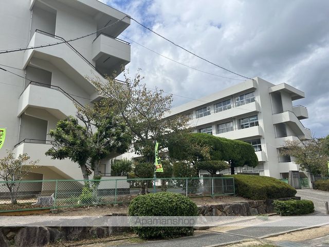 小学校　赤磐市立山陽東小学校（小学校）まで945m