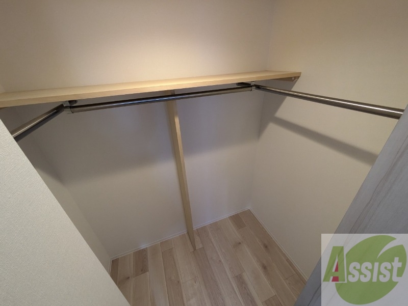 収納　寝室の収納になります。広々としてたくさん収納できます。