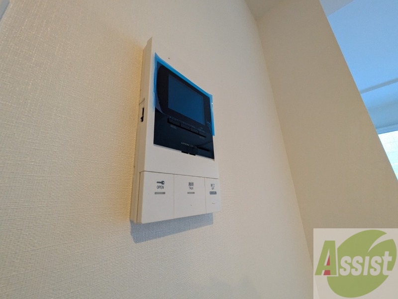 セキュリティ　モニタ付インターホンです。セキュリティ面も安心ですね！