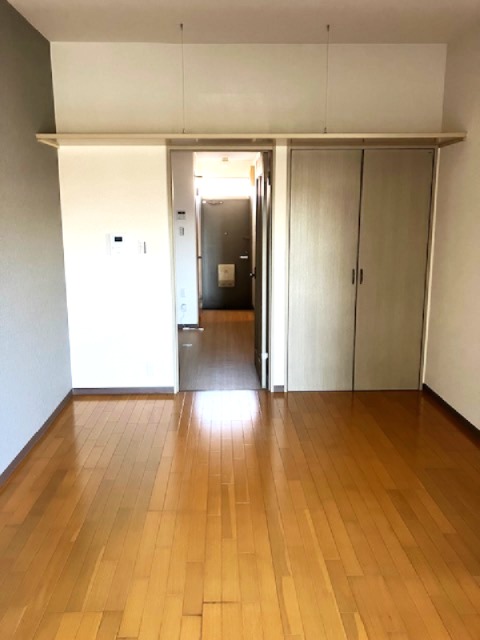 レジデンス旭ヶ丘 103の居間写真