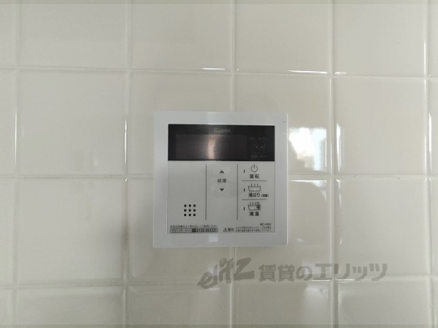 その他設備　給湯器リモコン