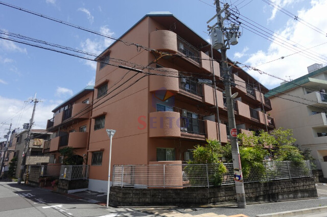 桜塚こよしマンションの建物外観