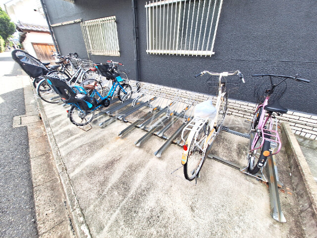 【守口市佐太中町のマンションの駐車場】