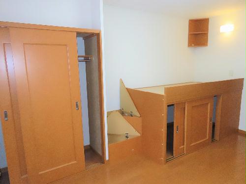 収納　クローゼット、ベッド下収納あり