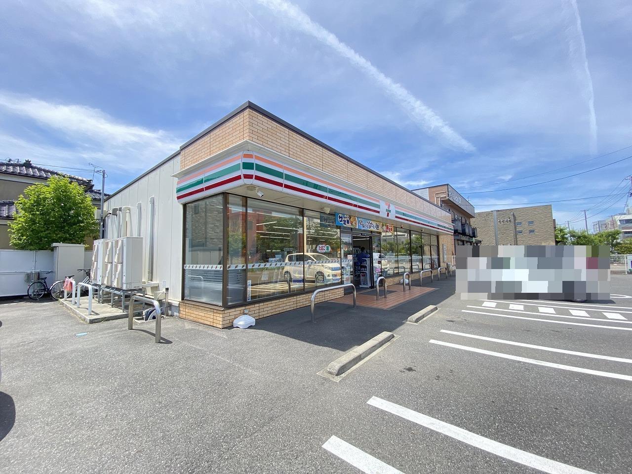 コンビニ　セブンイレブン新潟小針1丁目店（コンビニ）まで534m