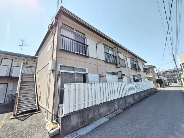 建物外観　東向き、積水ハウス施工アパートです♪