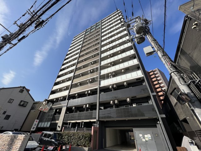 大阪市浪速区塩草のマンションの建物外観