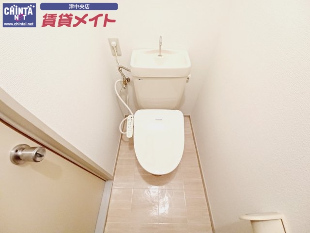 トイレ　反転タイプ参考写真