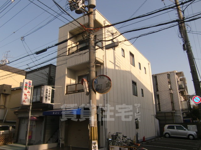 向日市寺戸町のマンションの建物外観