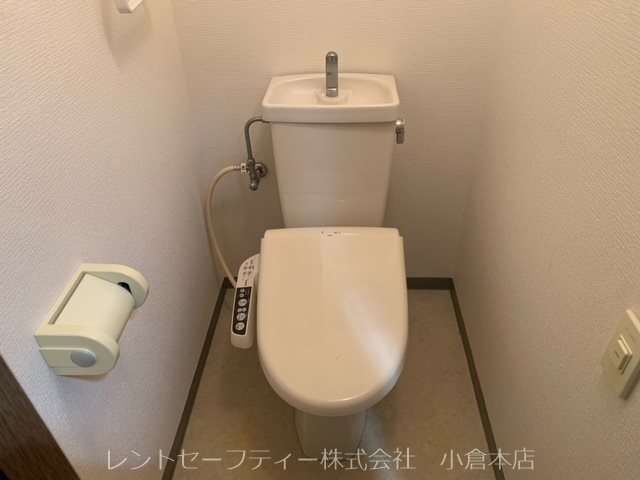 【エクレール梅ノ木のトイレ】