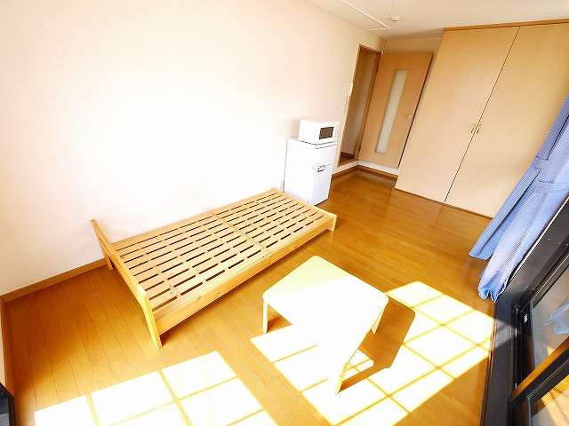 その他部屋・スペース　開放的な寝室です