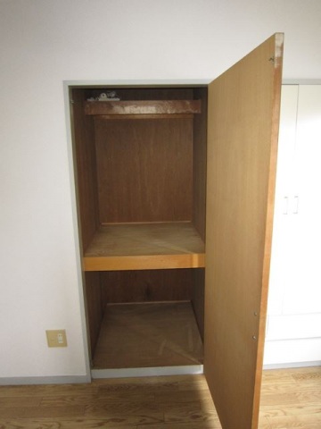 収納　写真は別号室のものです。