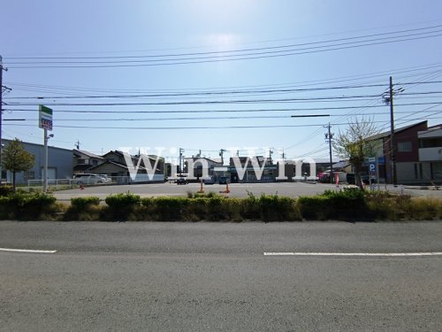 コンビニ　ファミリーマート　豊橋花田町店（コンビニ）まで607m