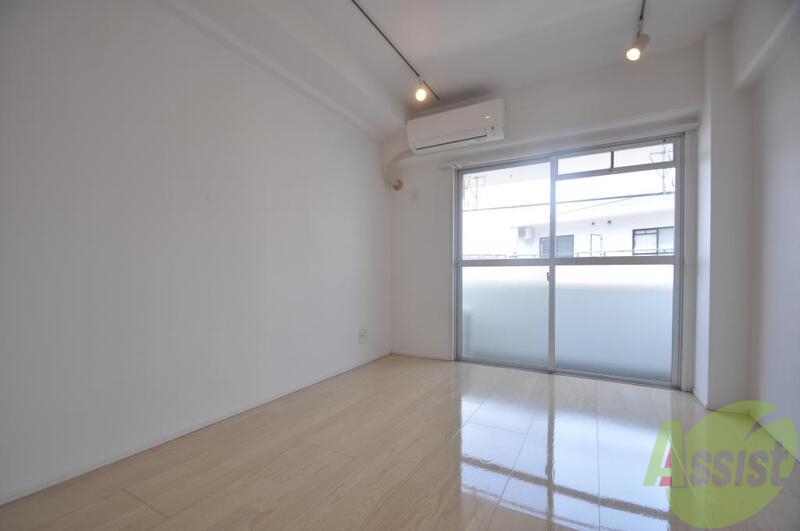 居室・リビング　明るいお部屋でゆったりとした生活を