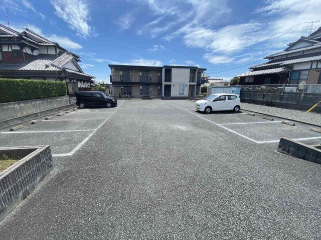 駐車場　写真と現状が異なる場合は現状を優先します。