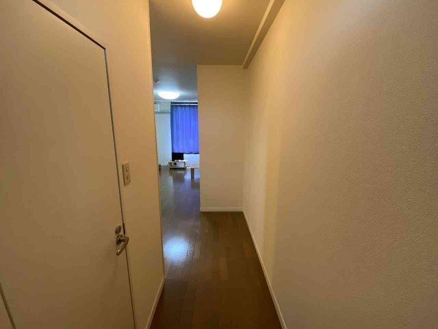 玄関　設備・仕様は号室により異なる為、現況を優先致します。