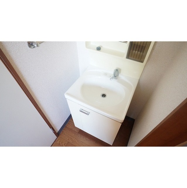 洗面設備　洗面化粧台（同仕様タイプ）