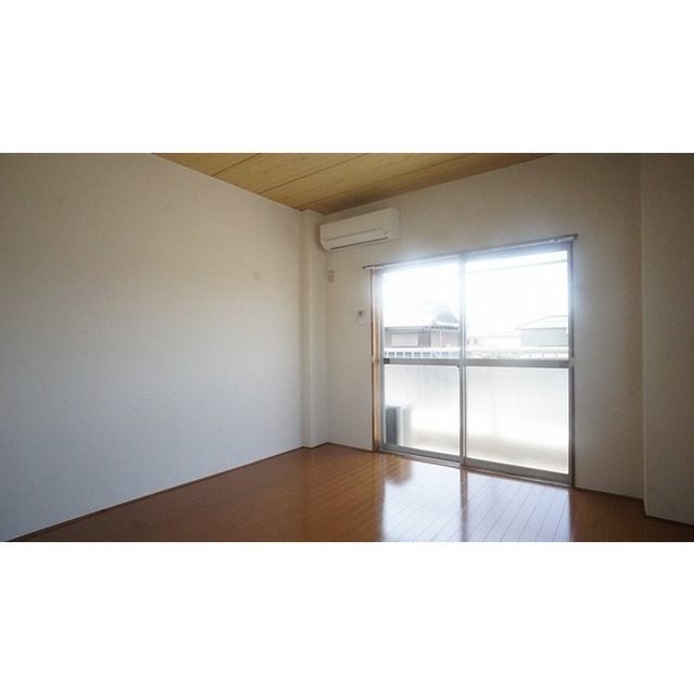 居室・リビング　リビング（同仕様タイプ）