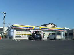 コンビニ　ミニストップ稲沢日下部店（コンビニ）まで723m