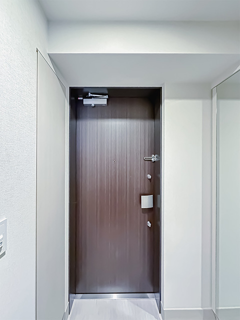 玄関　※写真は同タイプ住戸です。