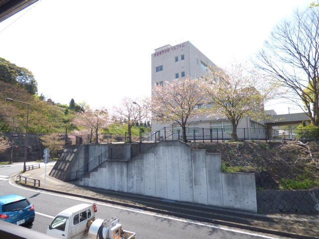 その他　バルコニーからの眺望。高い建物もなく陽当たり良好。