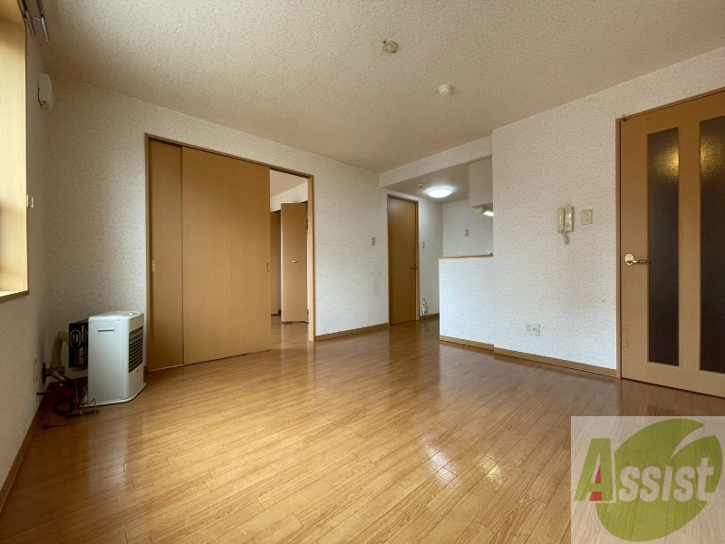 居室・リビング　明るいお部屋は気持ちよく過ごせそうですね。