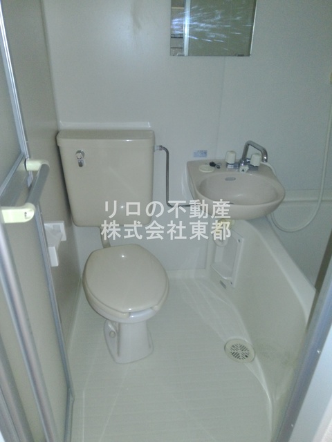 バス・シャワールーム　お掃除がしやすい３点ユニットバスです☆