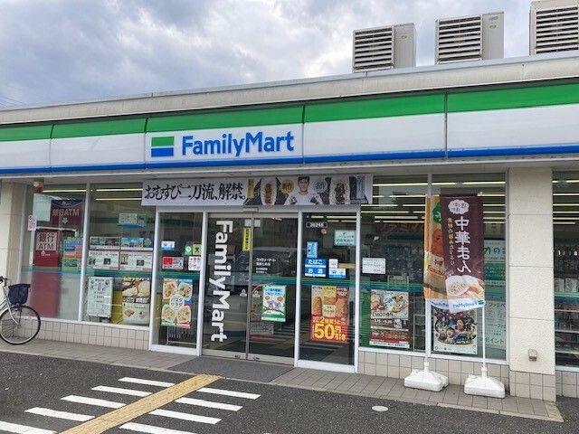 コンビニ　ファミリーマート 舞鶴七条店（コンビニ）まで300m