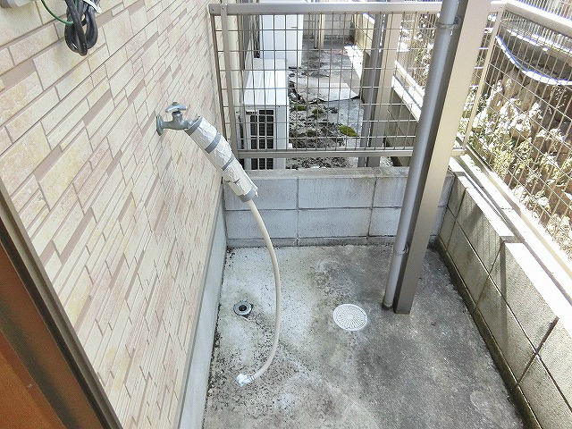 その他　ベランダにある洗濯機設置場所