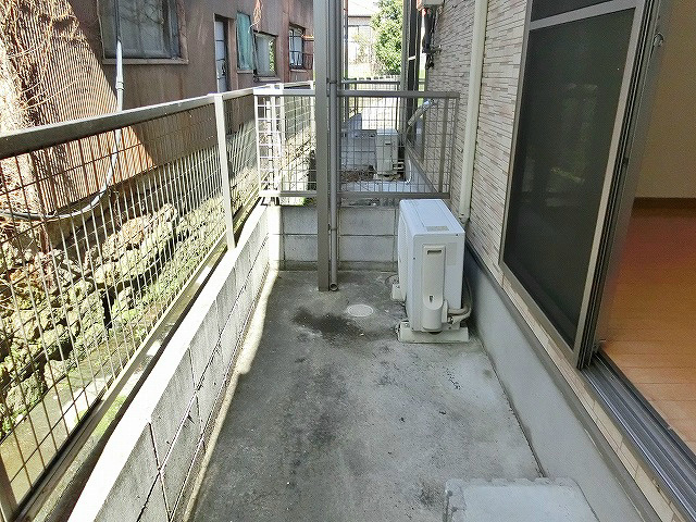 バルコニー　西面となるベランダ