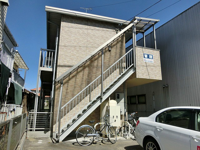 建物外観　2004年築